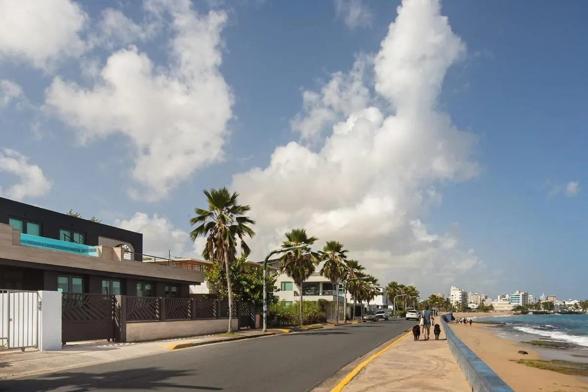 Feriehus Casa Lux Oceanfront Villa Pool and Car Add Ons San Juan Puerto Rico